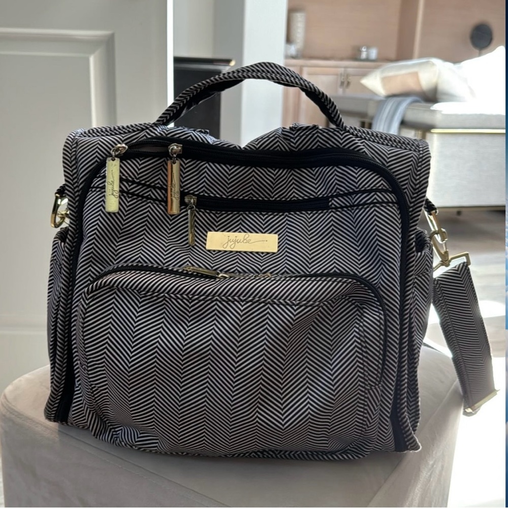 Ju-Ju-Be Chevron Black and White Kids Bag